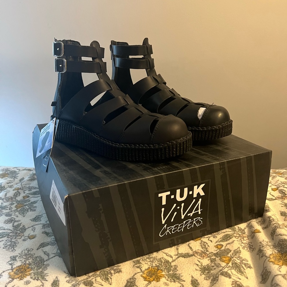 TUK Gladiator Vivalow tukskin sandals new